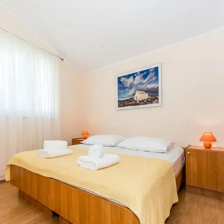 Apartments Gulin Sibenik Exterior photo