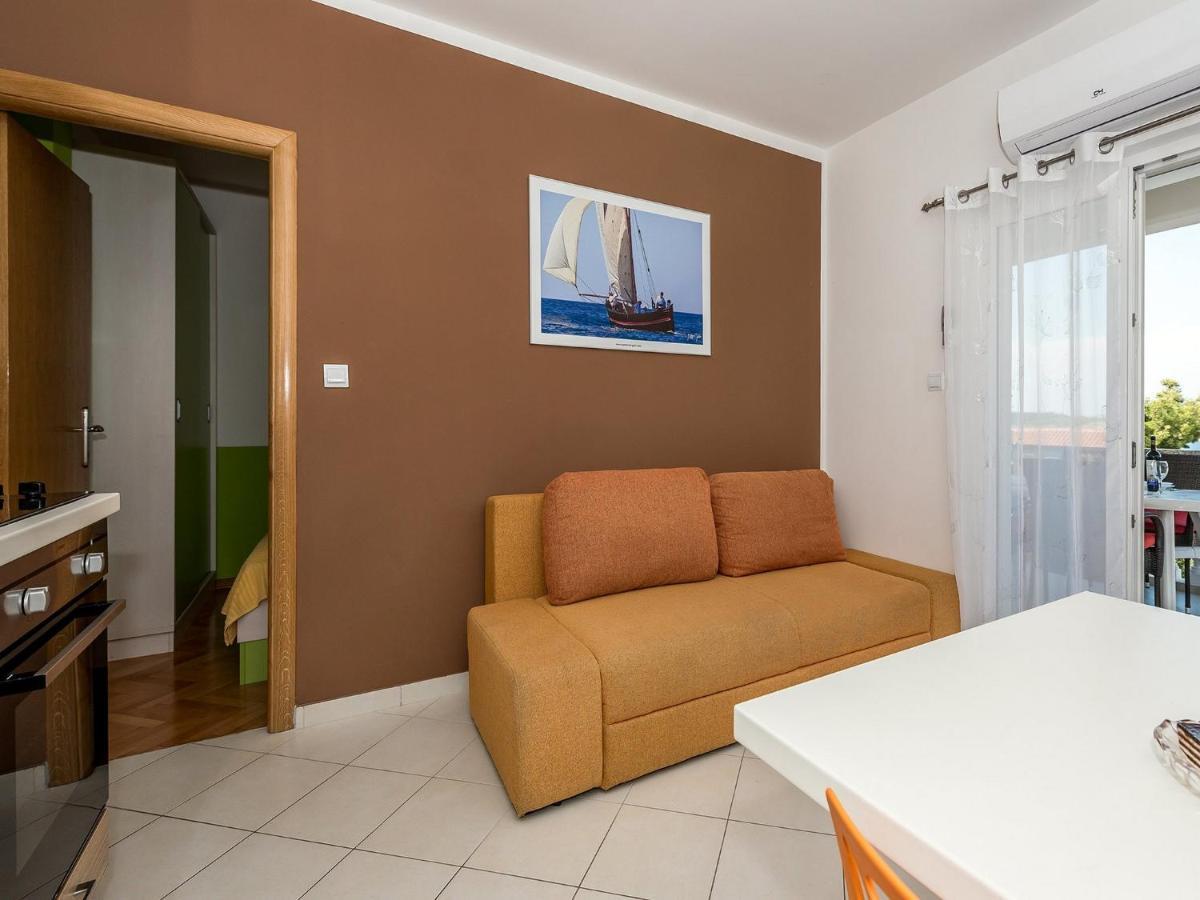 Gulin Apartment