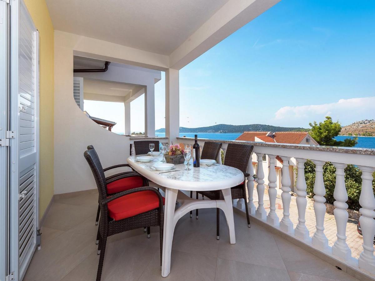 Gulin Apartment
