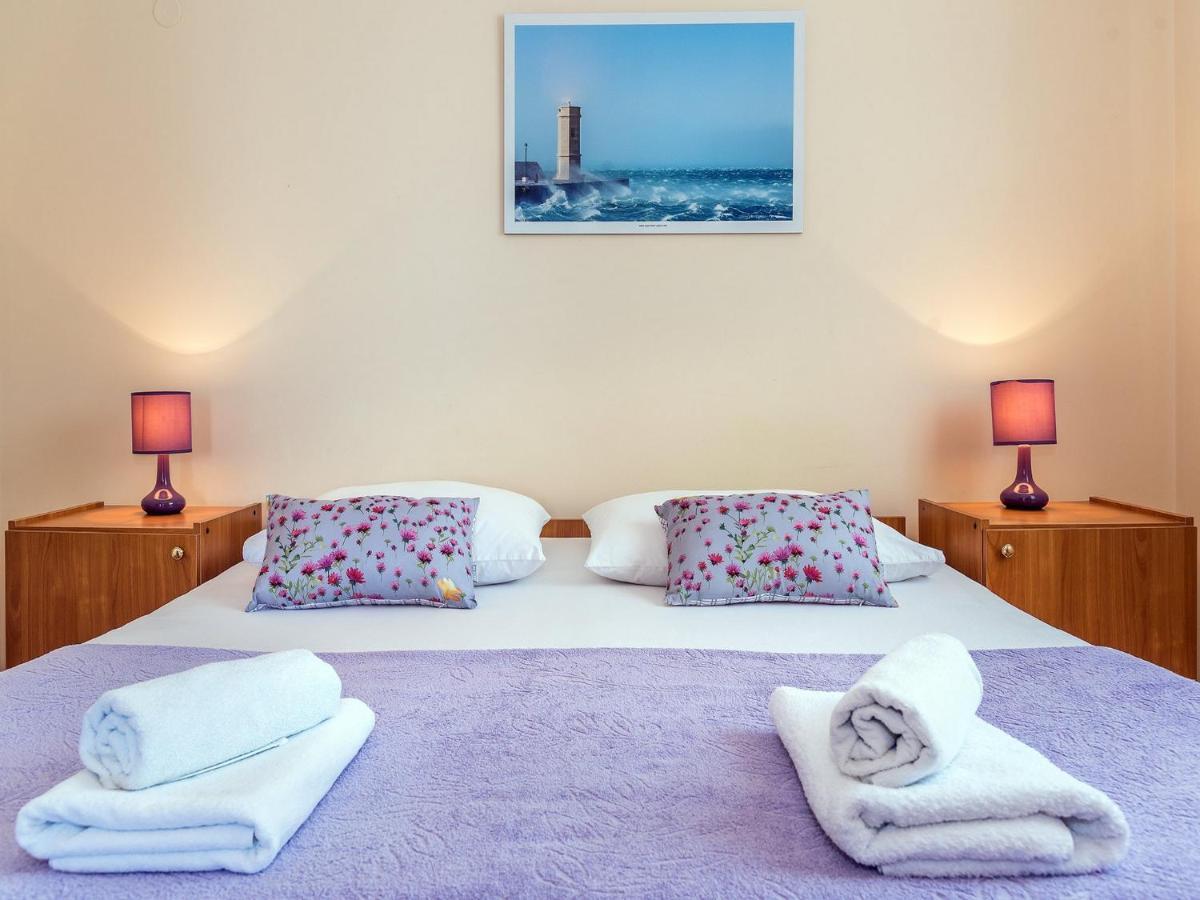 Gulin Apartment Sibenik