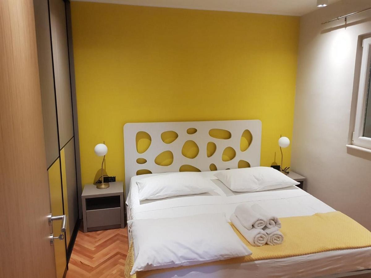 Gulin Apartment *